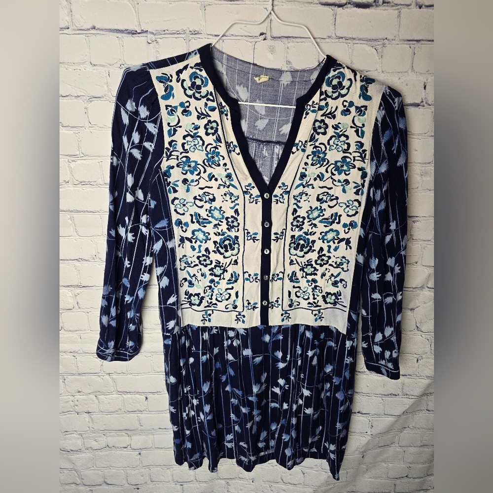 Anthropology Tiny Floral Embroidered Women's Shirt Dress Top - Blue and White Sm
